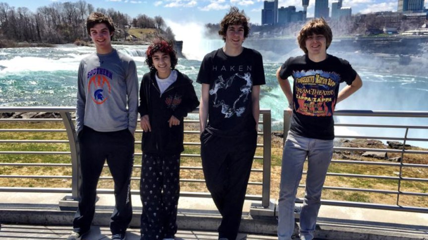 Mike Portnoy habla sobre Next to None: «Representan la nueva generación de metal&nbsp;progresivo»