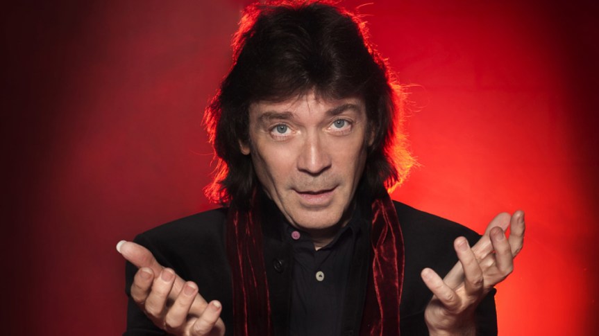 Steve Hackett muestra el primer tema de su álbum&nbsp;solista