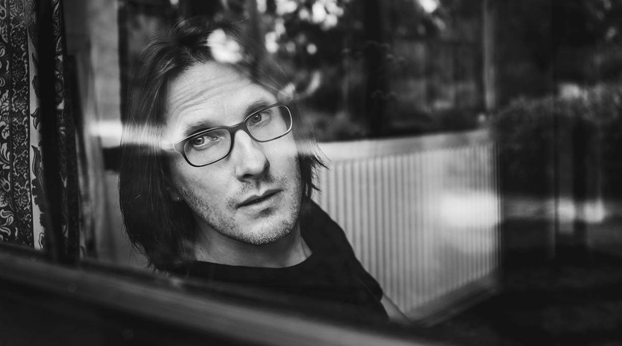 Steven Wilson lanza ‘Song of I’ de su concierto en el Royal Albert Hall y habla de discos futuros: «No hay motivo para una segunda parte de ‘To the Bone'»