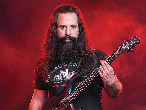 John Petrucci reacciona ante los fans que tildan a Mike Mangini de «robot» y que Mike Portnoy «era mucho mejor»