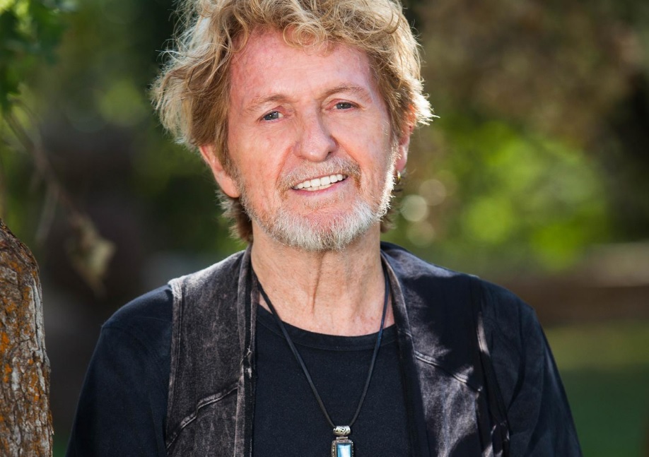 ‘Makes Me Happy’, el nuevo single de Jon Anderson