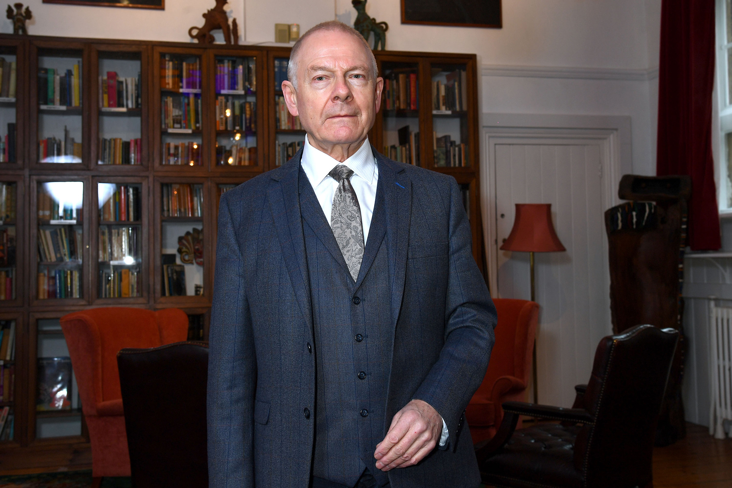 Robert Fripp estuvo pensando en Steve Hackett (Genesis) para que le reemplazara al frente de King Crimson