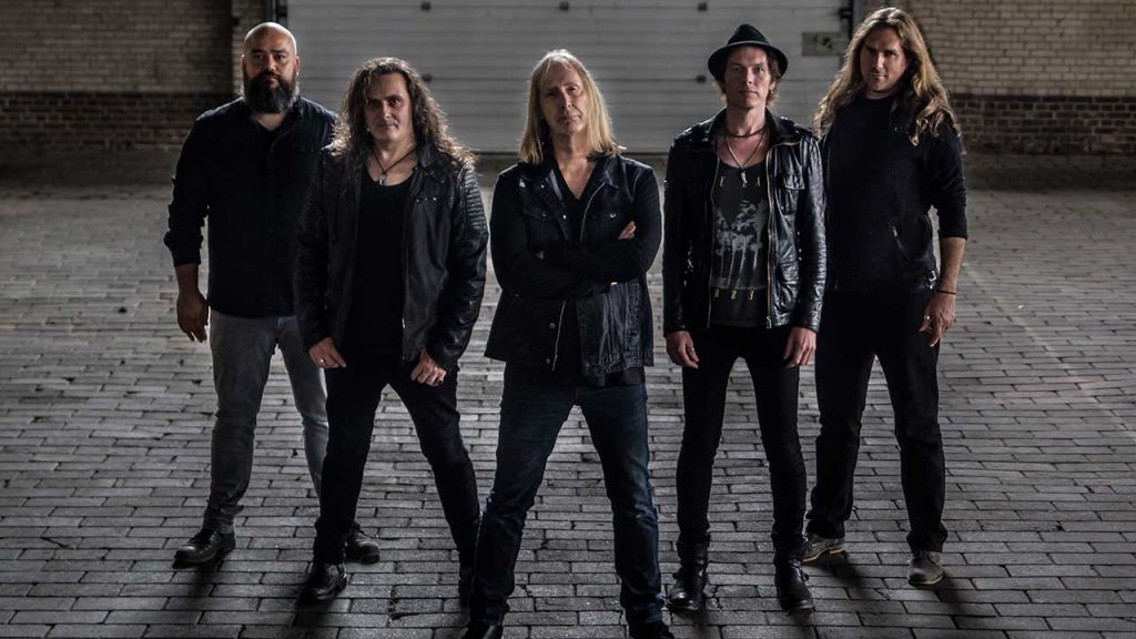 Kayak cancela la gira con The Flower Kings por el ataque cardíaco de su teclista; y Rikard Sjöblom, Iamthemorning y Big Big Train se suman a los conciertos