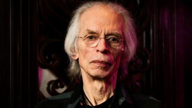 Flashback | Steve Howe sobre su marcha de Yes: «Estaba harto de intentar mantener la banda unida, con miembros que iban y venían continuamente»