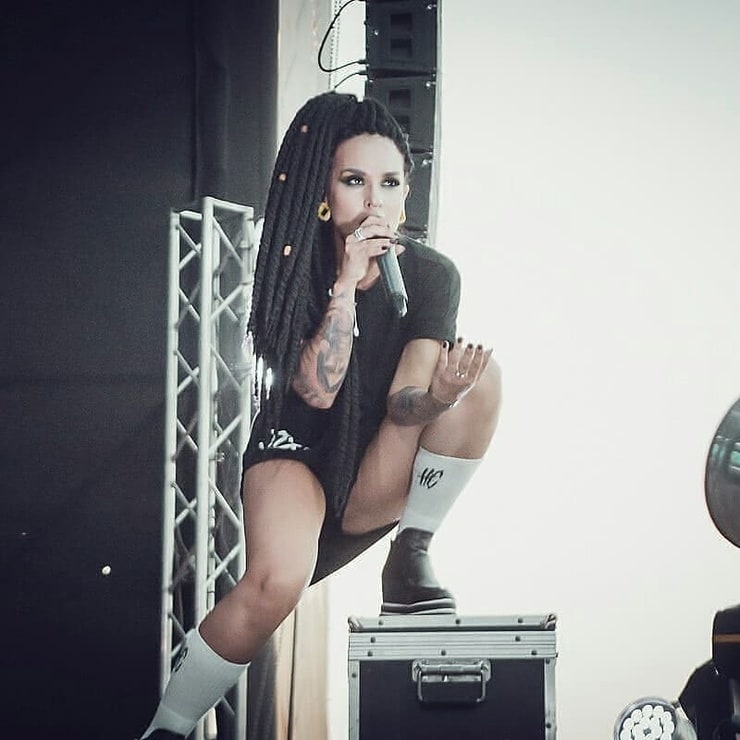 Tatiana Shmailyuk, vocalista de Jinjer, aparecerá como invitada en el nuevo disco de la banda de nu metal P.O.D.