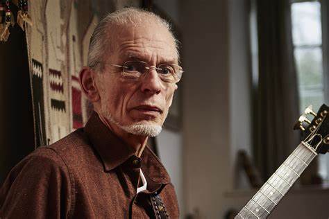 Steve Howe lanzará ‘Motif Volume 2’ a finales de este mes