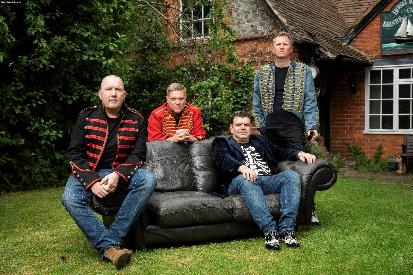 FROST* lanza el vídeo de ‘Idiot Box’; tercer sencillo de ‘Life In The Wires’